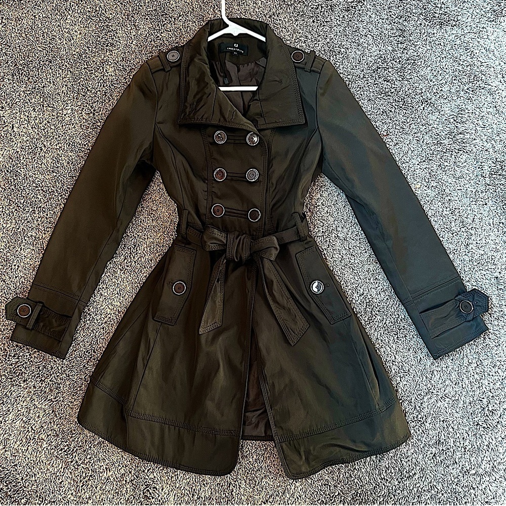 Chic et Jeune olive green trench coat with silver buttons